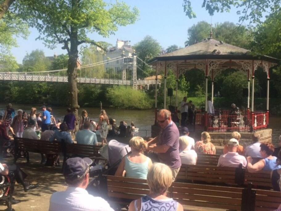 In The Heart Of Chester, Historical & Stylish ภายนอก รูปภาพ