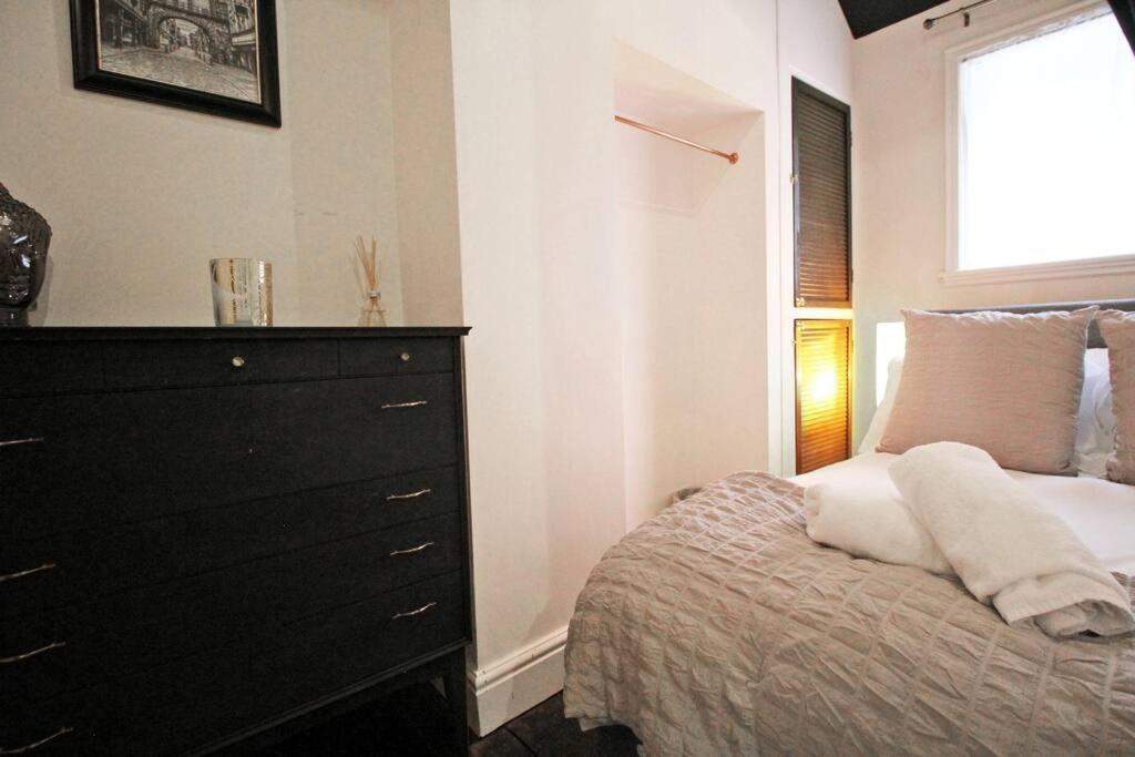 In The Heart Of Chester, Historical & Stylish ภายนอก รูปภาพ